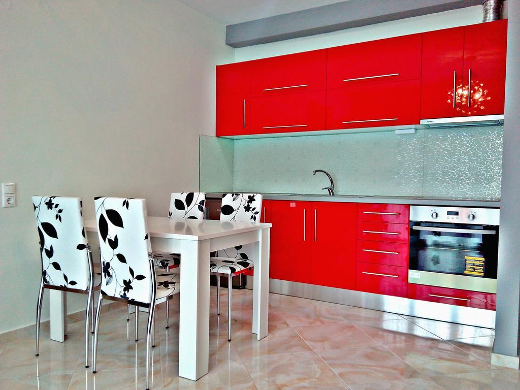 Iro Apartment Néa Péramos Exterior foto